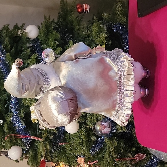 Silver Santa Claus Christmas Figure 18" - Picture 5 of 10